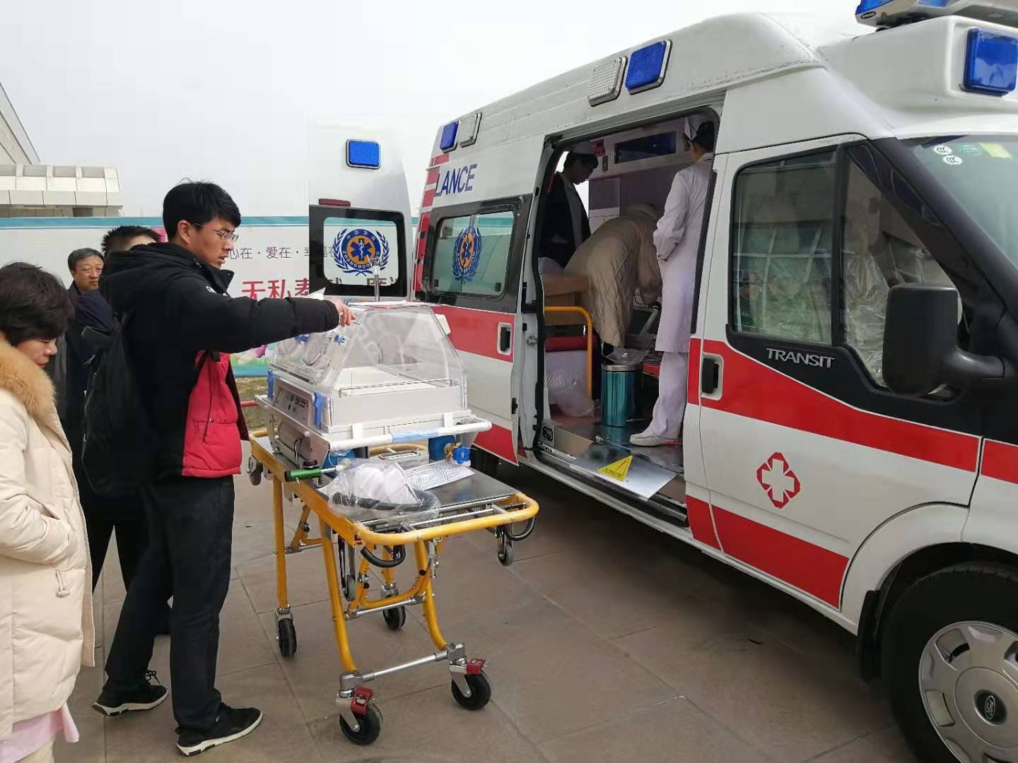 普定县救护车转院